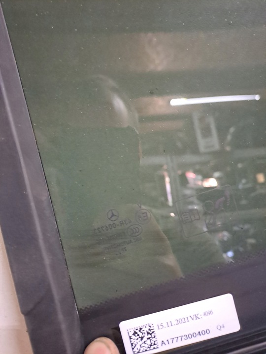 фото №7, Скло трикутник двері праві зад оригінал mercedes a-klasa w177 21r європа