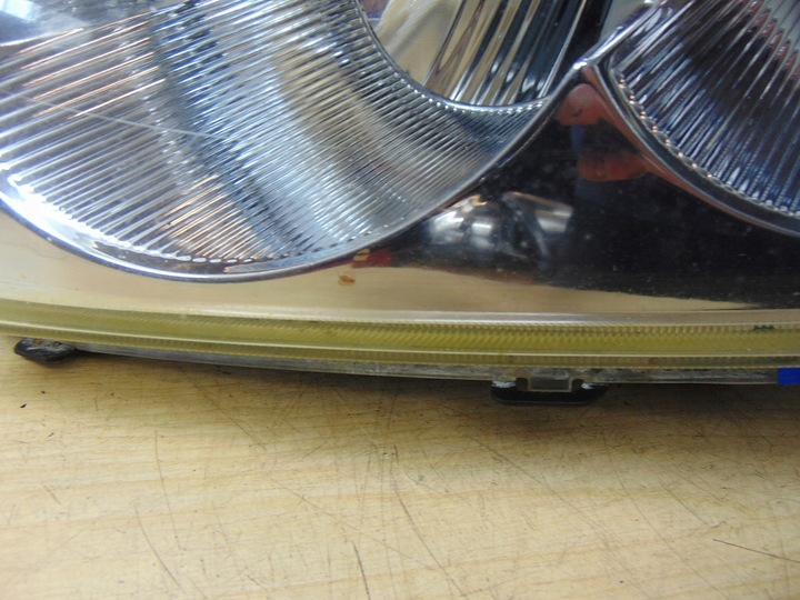 фото №10, Лампа левая перед toyota avensis t25 европа