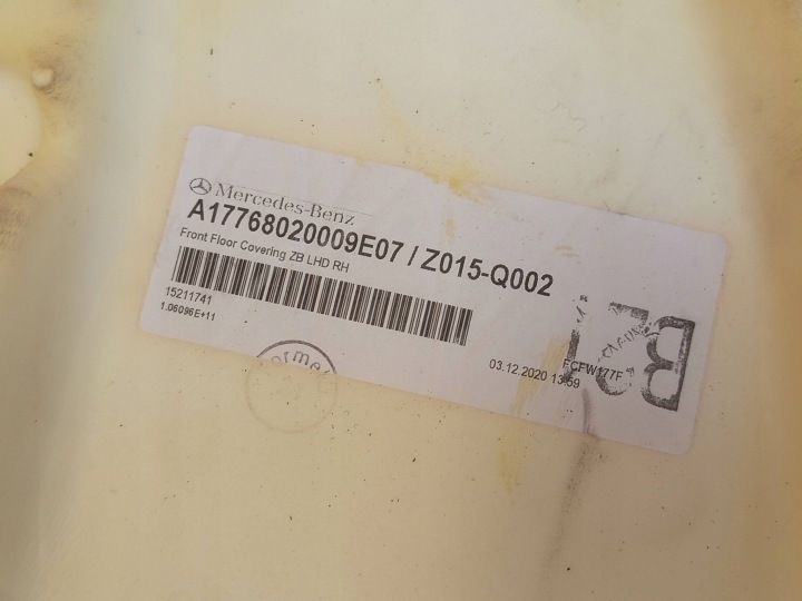 фото №11, Mercedes oem номер a1776802000 a w177 покриття  підлога інтер'єру праве перед