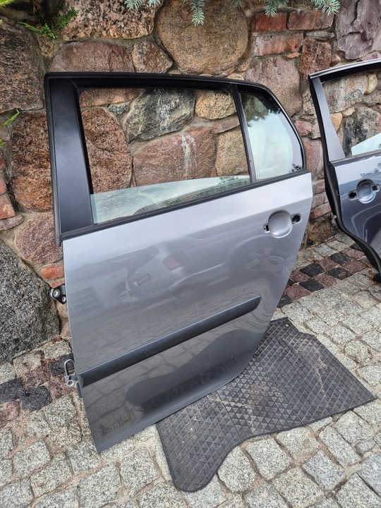 фото №5, 5 дверь задние левая левый зад vw golf v hb la7t