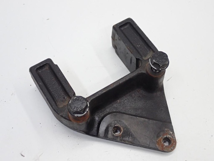 фото №1, Лапи тримач кріплення коробки 6r0199111c skoda rapid 1.6 tdi cay 14r