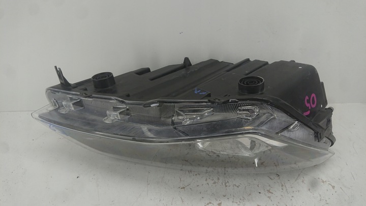 фото №13, Seat ateca 575 звичайна лампа права передня перед