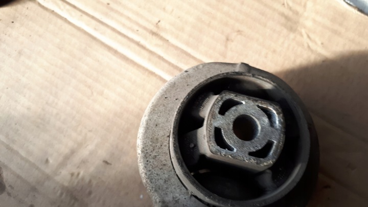 фото №13, A4 b8 рычаг правые нижний 8k0407696f a5 q5 s4 s5