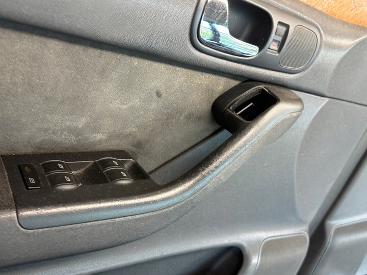 фото №9, Audi a3 8l обшивки боковина дверь левый правый перед зад 5d переднее чёрный /