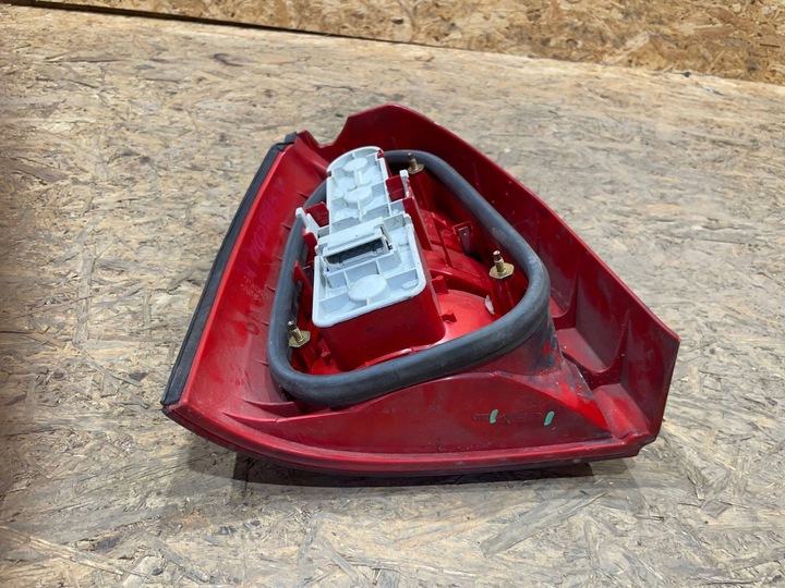 фото №7, Audi a4 b5 8d 94-01 універсал лампа права зад задня