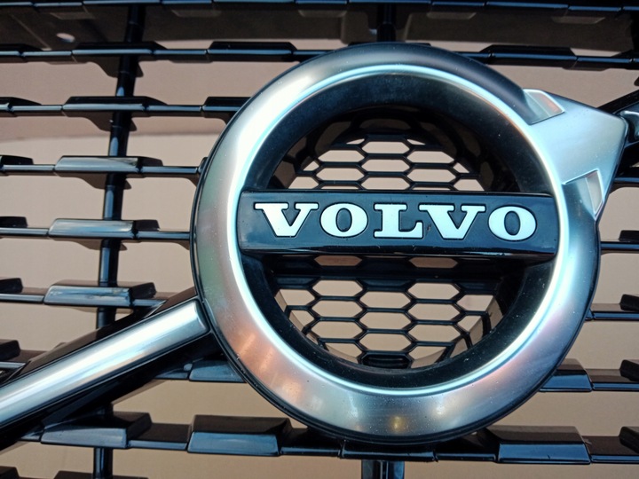 фото №8, Volvo xc60 ii r-design решётка радиатора бампер перед