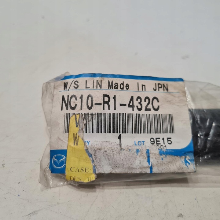 фото №7, Mazda mx-5 уплотнитель люк nc10-r1-432c
