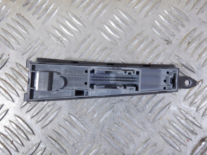 фото №3, Кнопки туннеля среднего vw b7 cc 3ab927238at