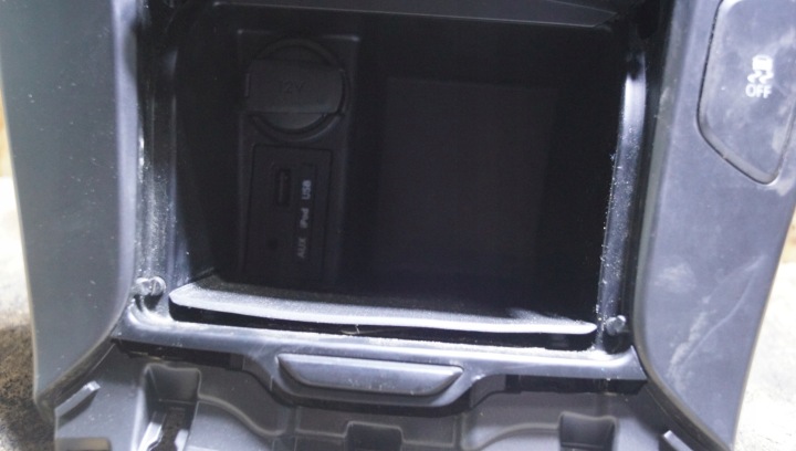фото №6, Hyundai i40 бардачок переключатель гнездо usb aux