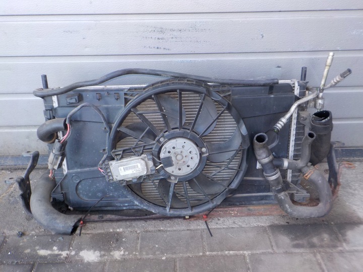 фото №1, 2008r ford c-max mk-2 2.0cdti 135km радіатор + вентилятор радіатор