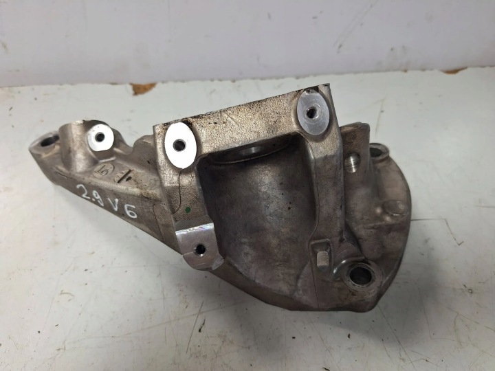 фото №6, Кронштейн двигателя левая 670051310 alfa romeo giulia qv 2.9i