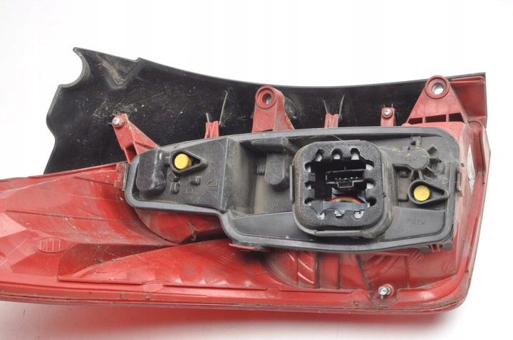 фото №7, Peugeot 308 i рестайлінг універсал лампа права задня правий зад 96814438xt