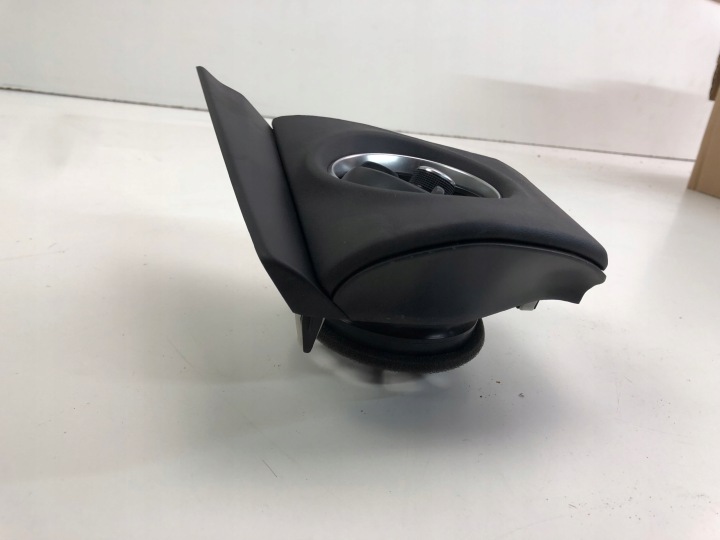 фото №10, Toyota auris ii решётка воздуховод 55404-0220