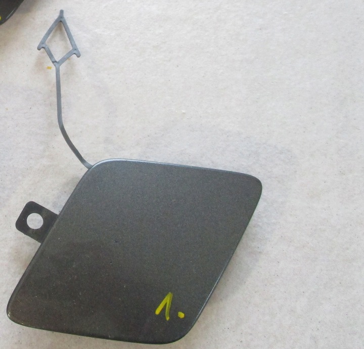 фото №1, Заглушка фаркоп бампера перед passat b8 3g0807155