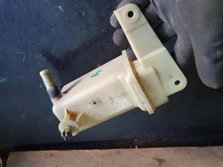 фото №10, Audi 80 b4 avant універсал 1.9 tdi бак бачок підсилювача оригінал