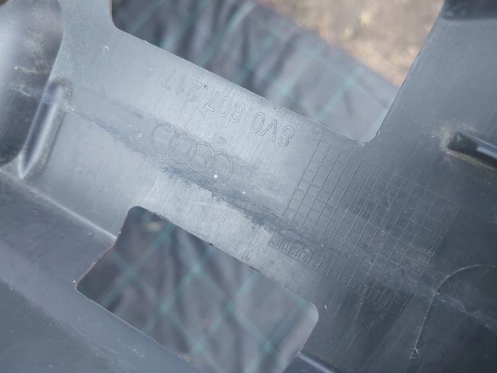 фото №13, Audi a3 8v0 крепление пена 8v0807217a