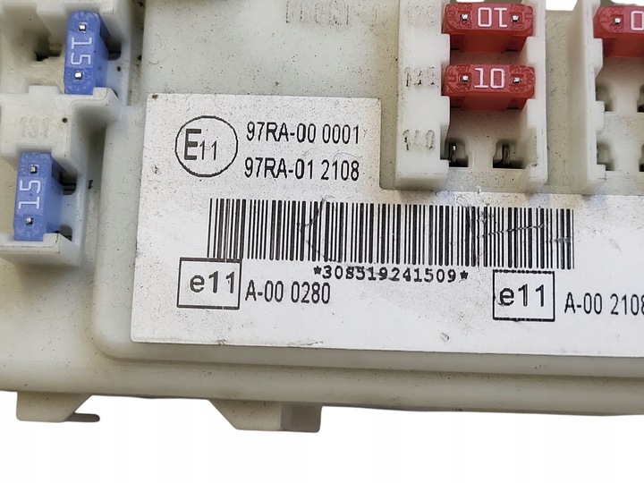 фото №6, Ford focus 2009 рамка / модуль запобіжників