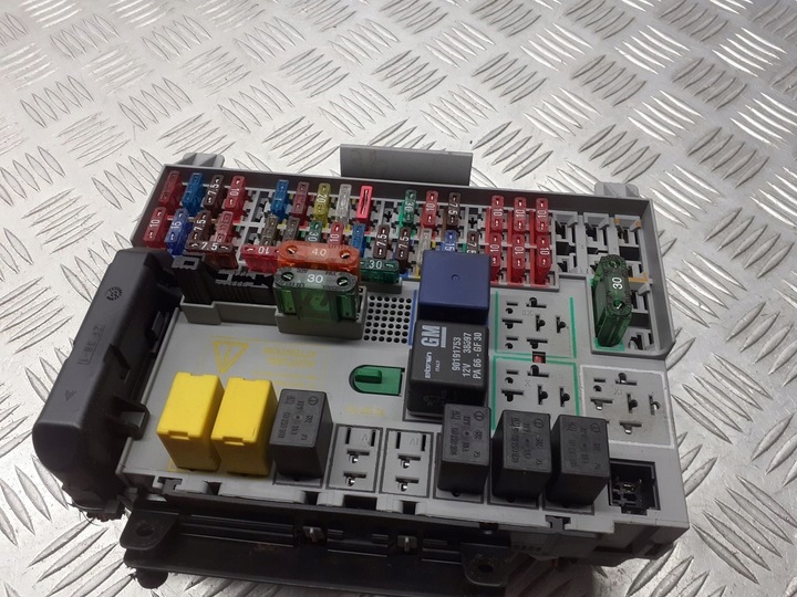 фото №3, Коробка предохранителей opel astra g 1.6 90589966