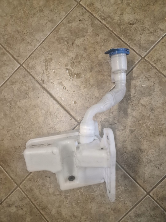 фото №6, Бак омывателя golf vii 7 рестайлинг 5g0955448r