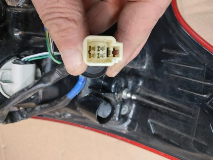 фото №7, Mitsubish outlander iii рестайлінг лампа правий зад задня оригінал ідеальний стан