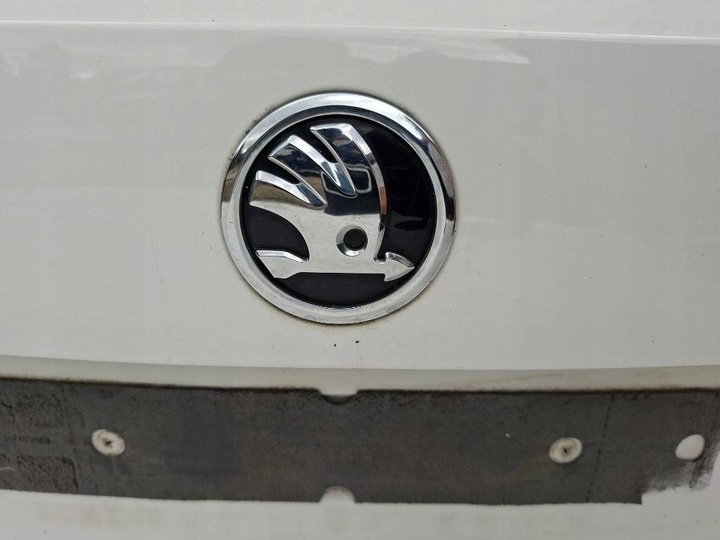 фото №11, Skoda rapid 2018 задня кришка багажника біла lf9e з скло