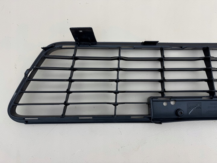 фото №13, Toyota hilux viii 8 15r- решітка середня бампера перед 53112-0k130