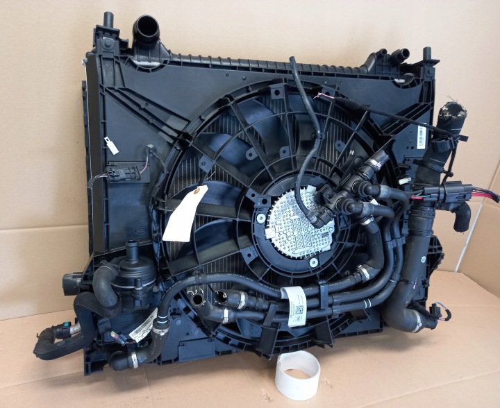 фото №7, Комплект радиатор range rover velar l560 2.0i турбина hk83-8005-db hk838c607cg