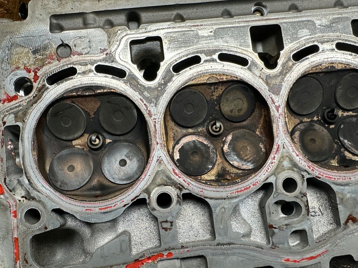 фото №15, Головка крышка валы 1.5 tsi 05e103404f 04e103473dc