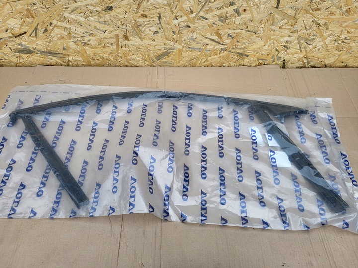 фото №3, Volvo s90 прокладка стёкла дверь передних левая new