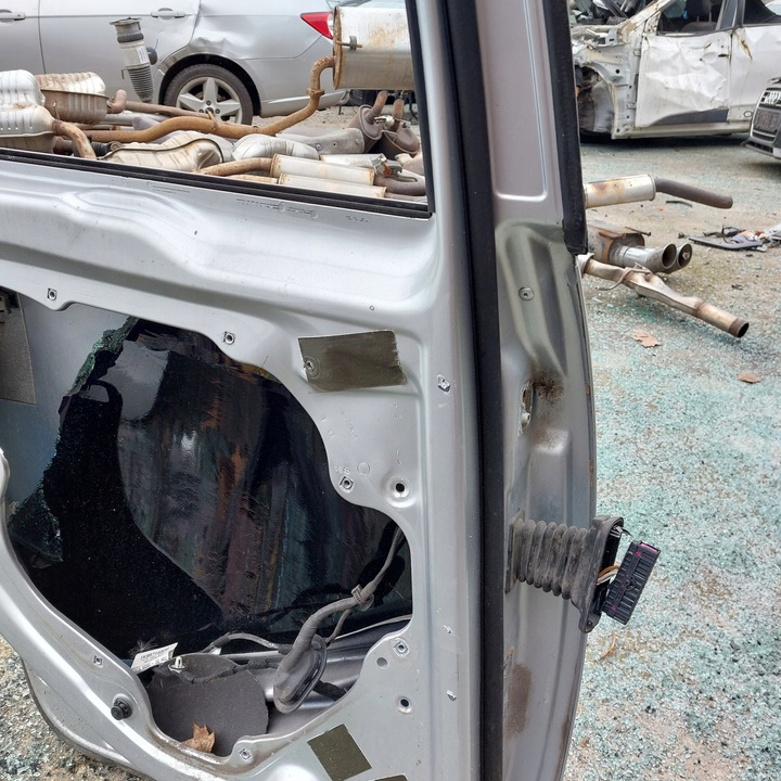 фото №11, Volkswagen vw golf v 5 универсал дверь левая задние серебристый