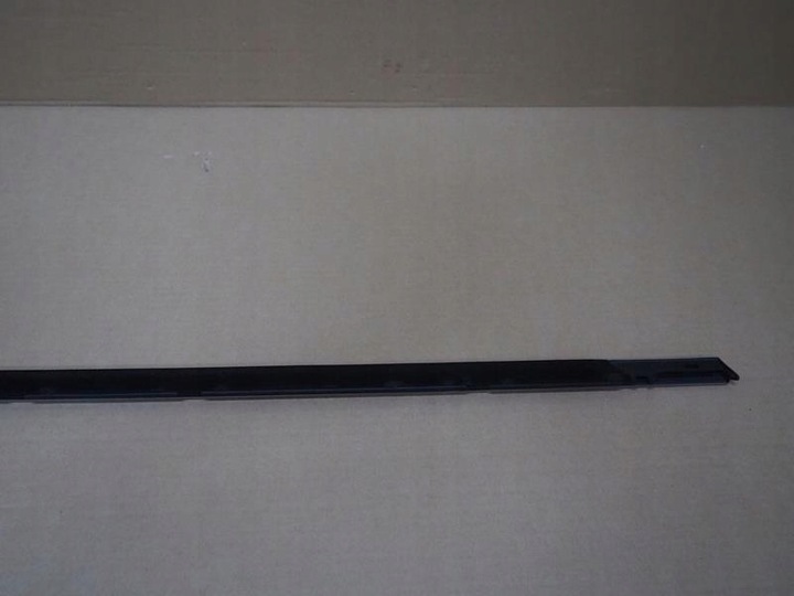 фото №8, Планка накладка уплотнитель стекла дверь левый зад peugeot 308 ii t9 hb 9677880180