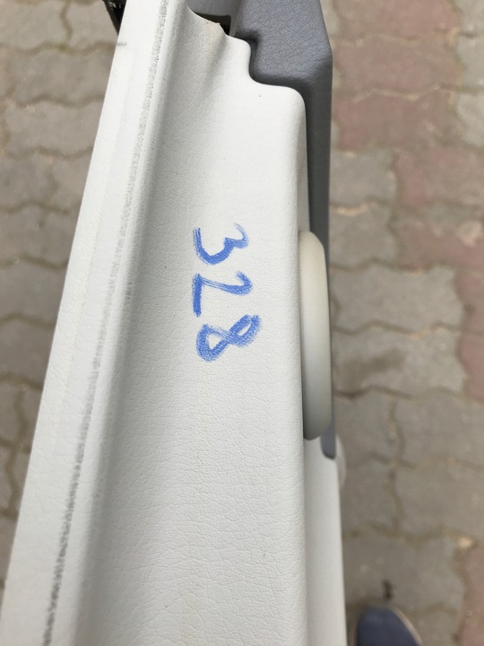 фото №7, Боковина обивка дверь правый перед a6 c6 универсал