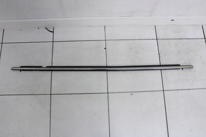 фото №1, Планка накладка дверь левых левый перед toyota avensis t27