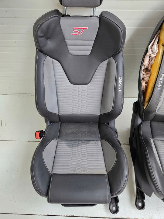 фото №7, Сиденья диван ford fiesta mk7 st st-line recaro