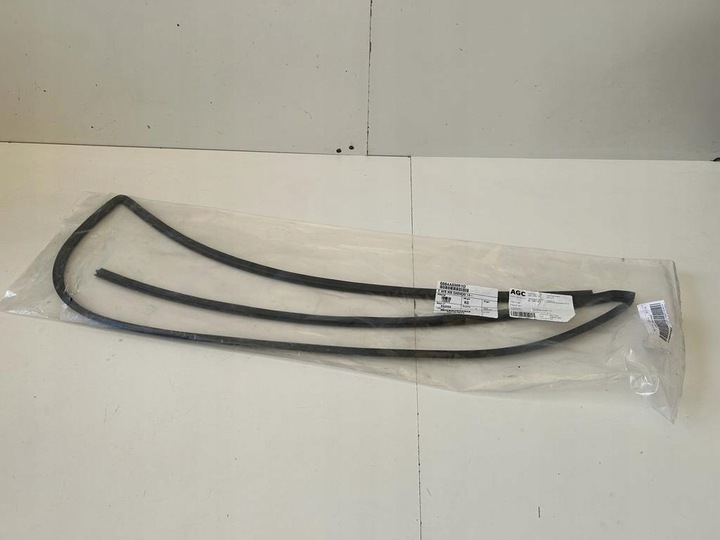 фото №1, Qashqai ii прокладка скла передній 5205851821