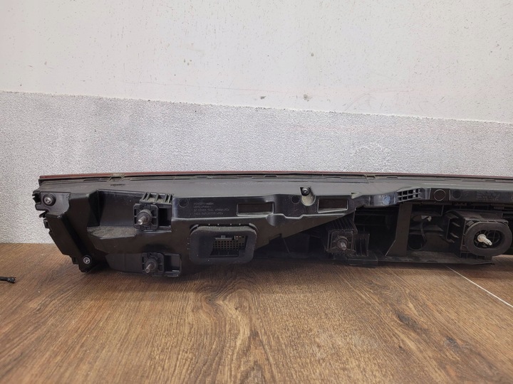 фото №9, Audi q8 2018 4m8945095t з задній лампи задні