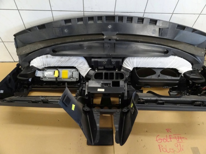 фото №13, Vw polo 9n 2002 консоль торпедо роздавальна