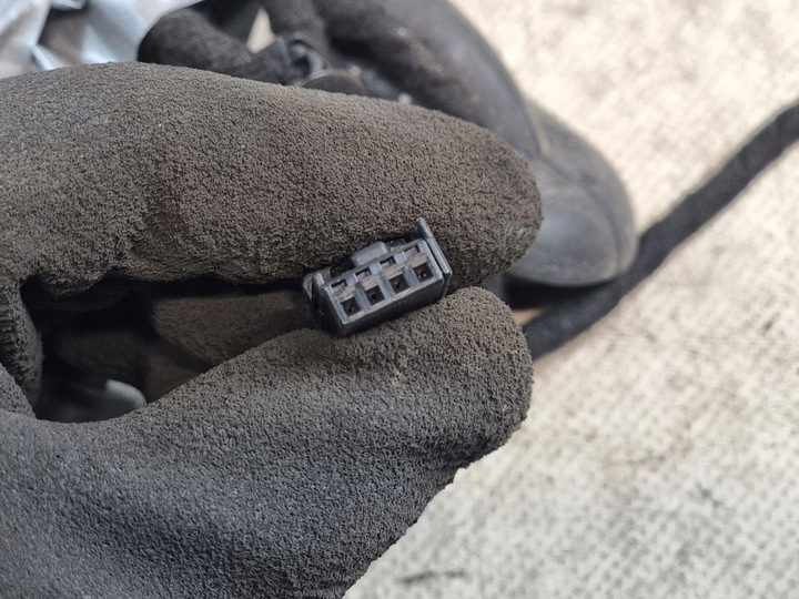 фото №3, Жгут дверь левый зад vw passat b6 2.0tdi 06r