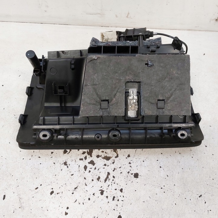 фото №9, Audi q7 4l бардачок пасажира чорний 4l1880302b