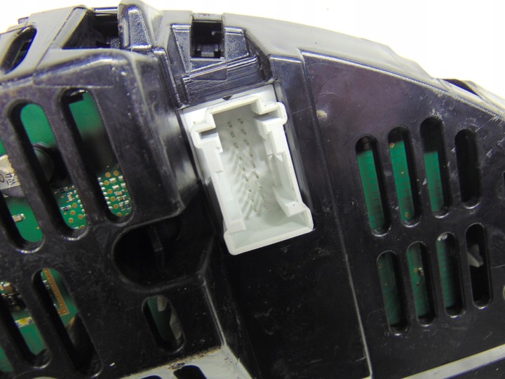 фото №7, Спидометр приборы mercedes c класс w204 1.6 компрессор бензин механическая коробка передач европа