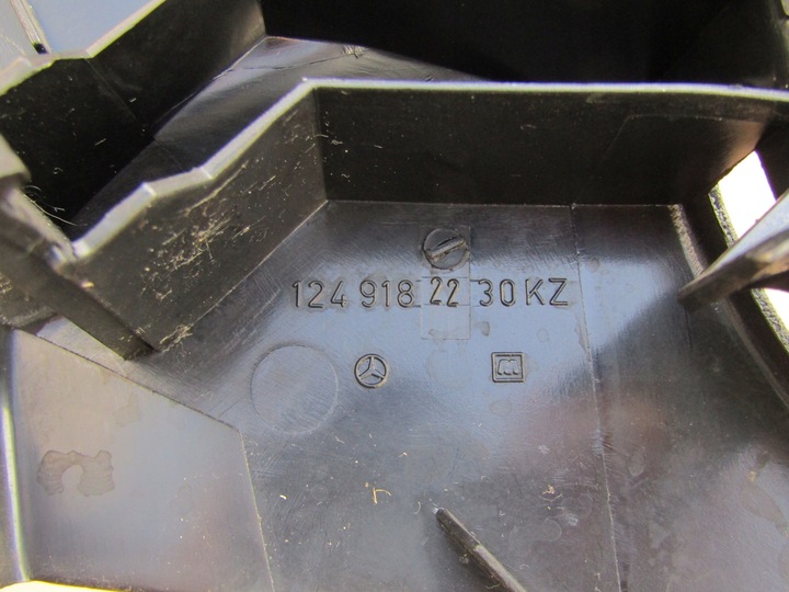 фото №8, 12 mercedes w124 захист пластик сидіння заглушка ременя праві сидіння пасажира