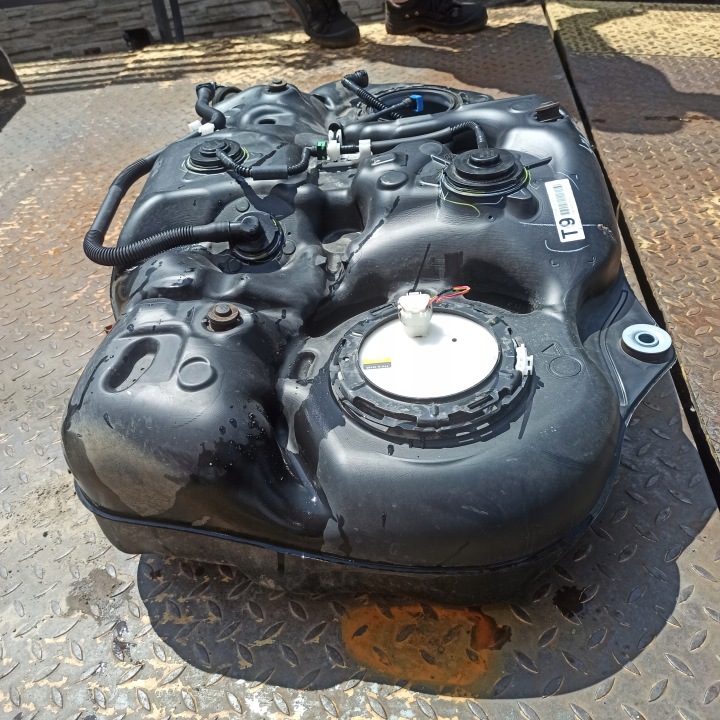 фото №8, Toyota yaris gr 1.6t 2022 4x4 бак пального bak 77100-52890 77111-10130