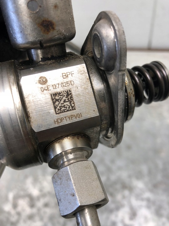 фото №7, Насос впрыскивающий vw skoda audi 1.4 tsi czc 04e127025d