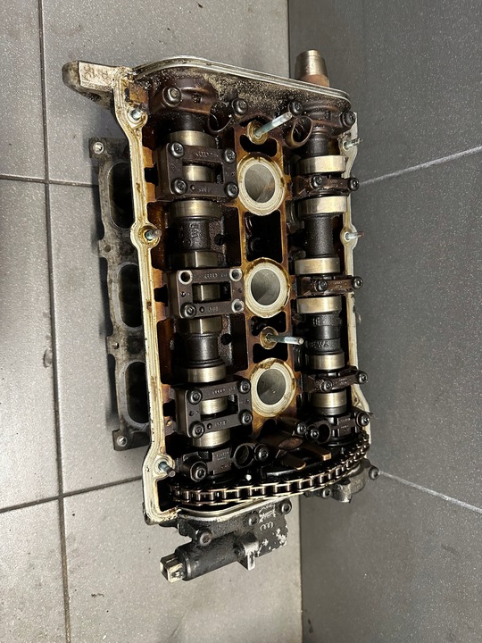 фото №1, Головка комплектная з регулятор правая audi a8 d2 2.8 amx 078103373ah