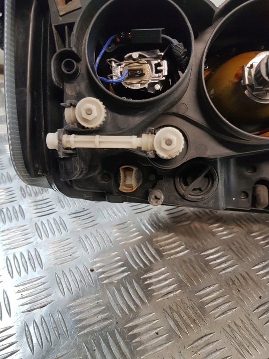 фото №13, Лампа ліва перед renault premium європа