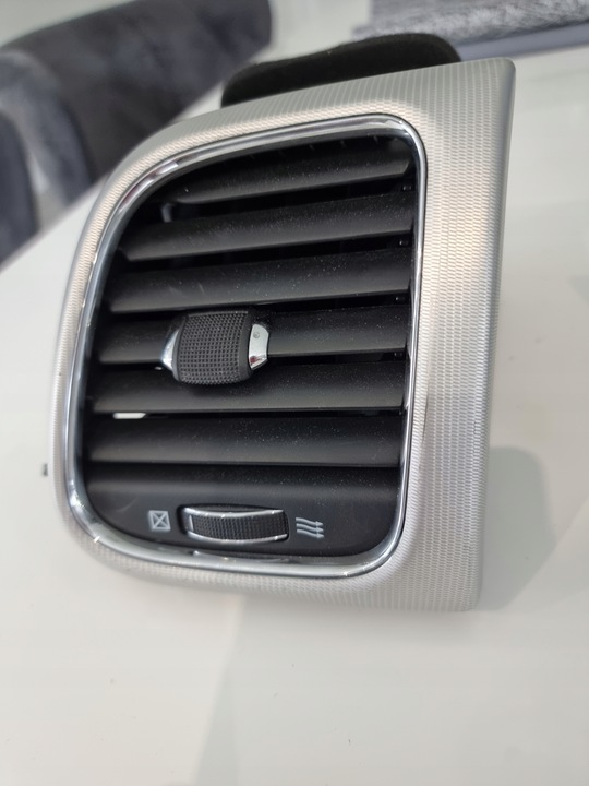 фото №10, Jeep grand cherokee wk2 рестайлінг решітка повітропровід ліва