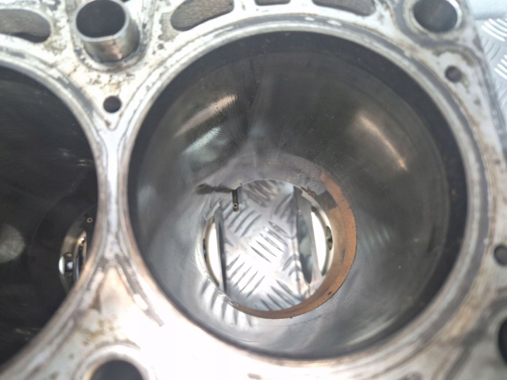 фото №12, Блок  двигуна bmw x5 e70 xdrive 30d 7792821 m57d30 306d3