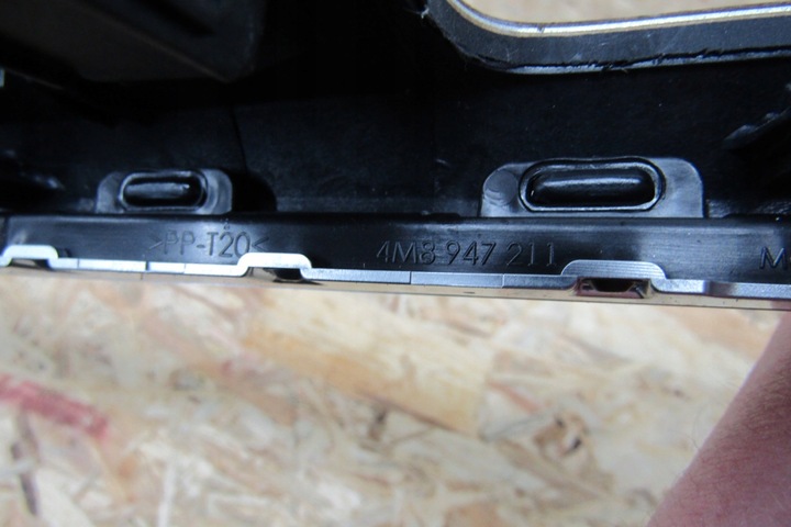 фото №9, Audi q8 q7 планка dekor консолі тунель led 4m8864555ak