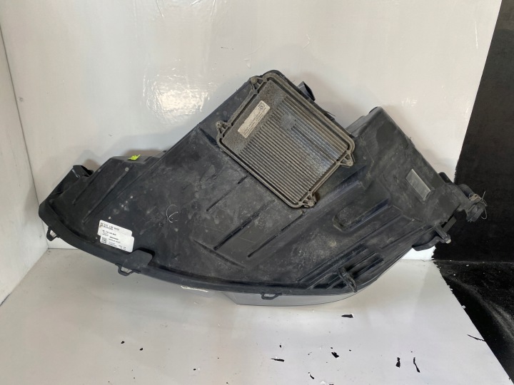 фото №15, Tesla s рестайлинг фара правое перед полный led 105357300c