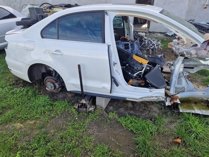 фото №1, Двері праві зад vw jetta 5c vi